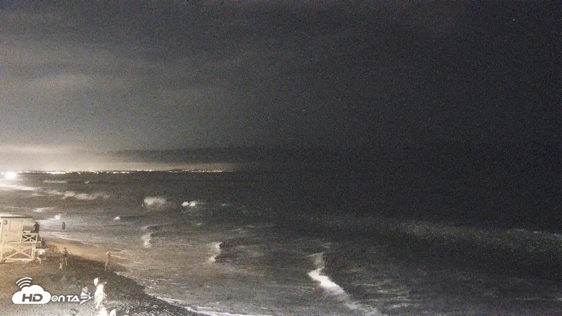 Snapshot of Carlsbad Beach Surf Live Webcam taken Aug 15, 2026, 10:04pm PDT