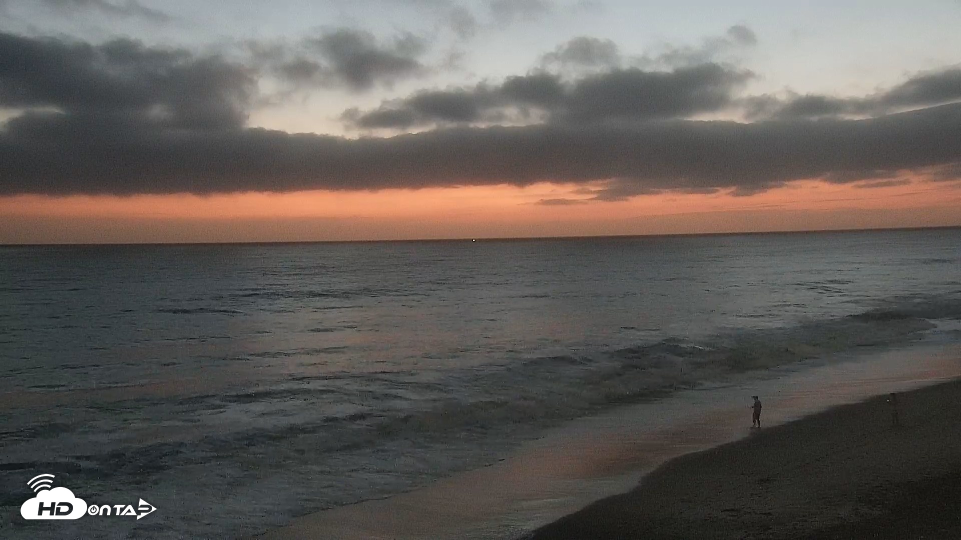 Snapshot of Carlsbad Beach Surf Live Webcam taken Aug 29, 2026, 7:51pm PDT
