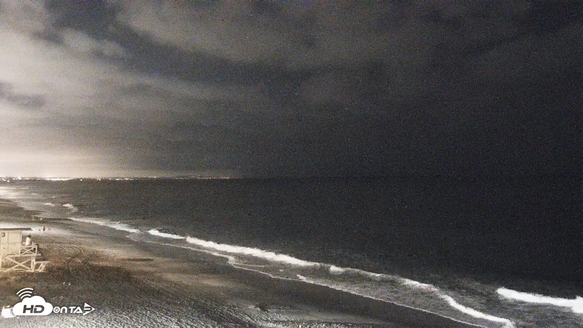 Snapshot of Carlsbad Beach Surf Live Webcam taken Sep 1, 2026, 8:45pm PDT