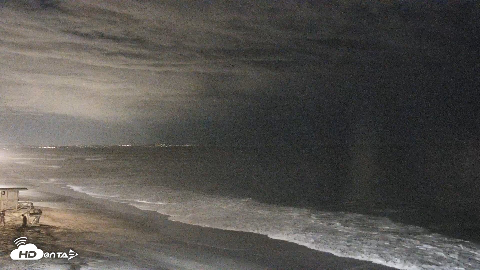 Snapshot of Carlsbad Beach Surf Live Webcam taken Sep 6, 2026, 10:36pm PDT