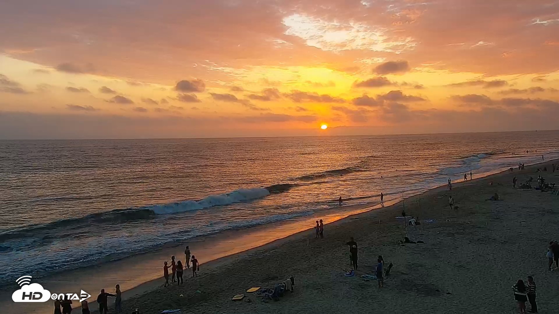 Snapshot of Carlsbad Beach Surf Live Webcam taken Jul 18, 2026, 7:54pm PDT