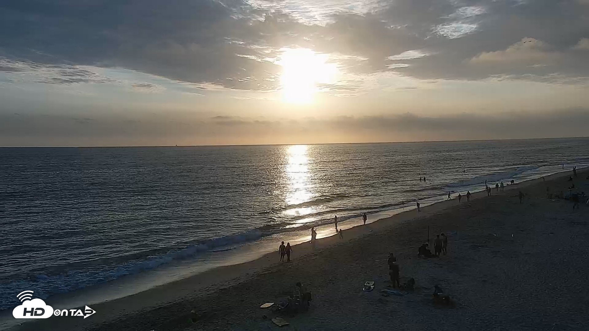 Snapshot of Carlsbad Beach Surf Live Webcam taken Jul 18, 2026, 7:21pm PDT