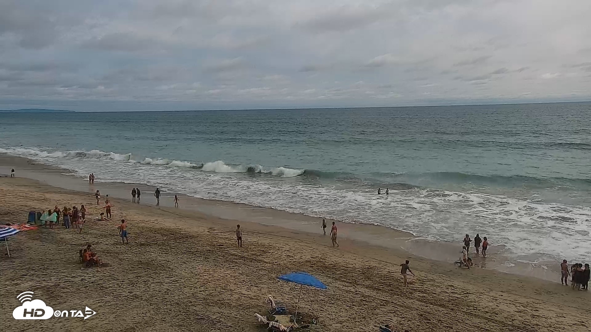 Snapshot of Carlsbad Beach Surf Live Webcam taken Aug 13, 2026, 4:03pm PDT