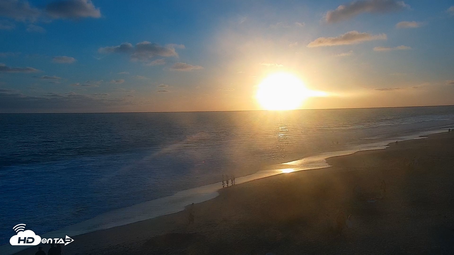 Snapshot of Carlsbad Beach Surf Live Webcam taken Jun 20, 2026, 7:52pm PDT