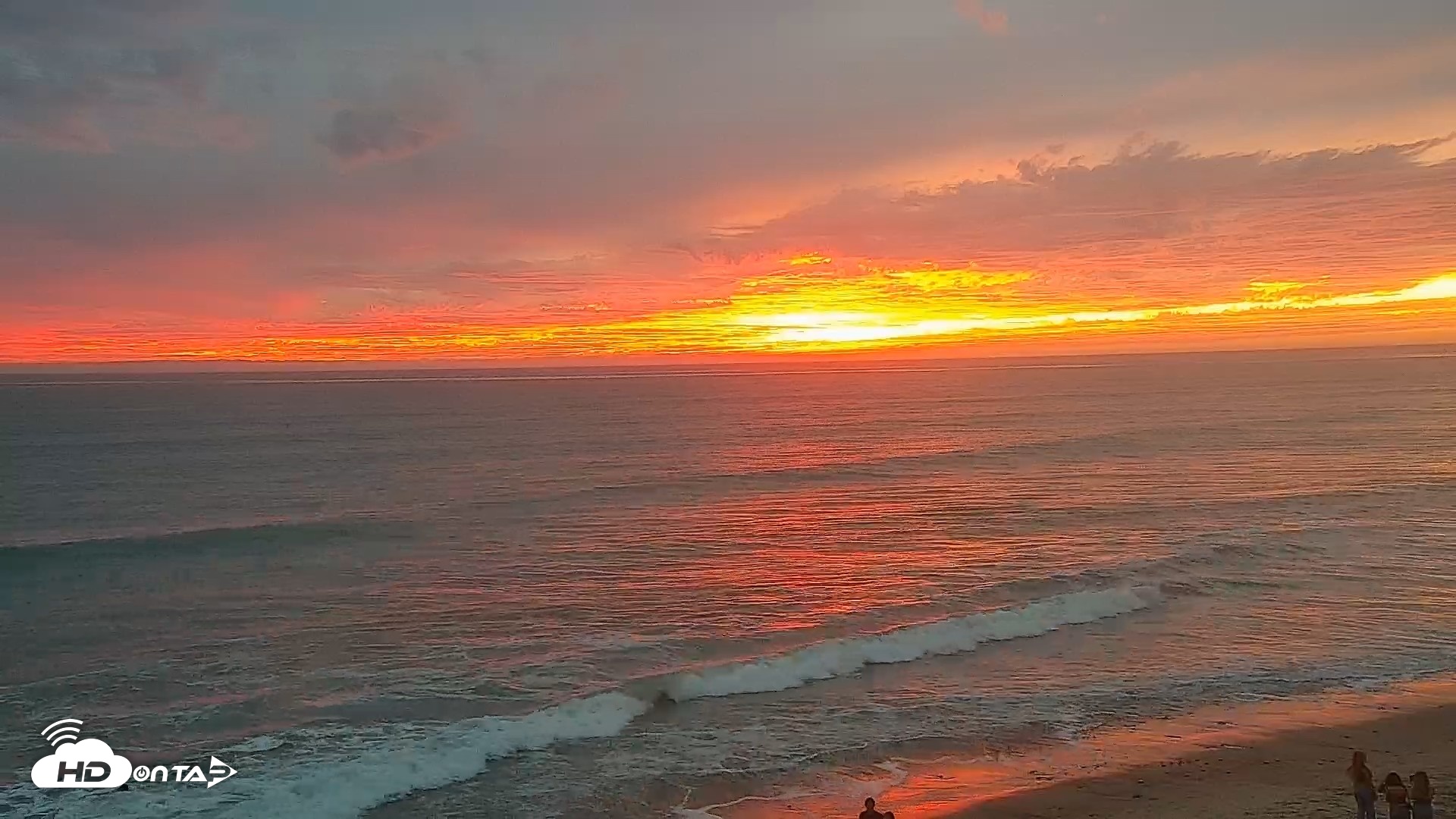 Snapshot of Carlsbad Beach Surf Live Webcam taken Sep 27, 2026, 6:53pm PDT