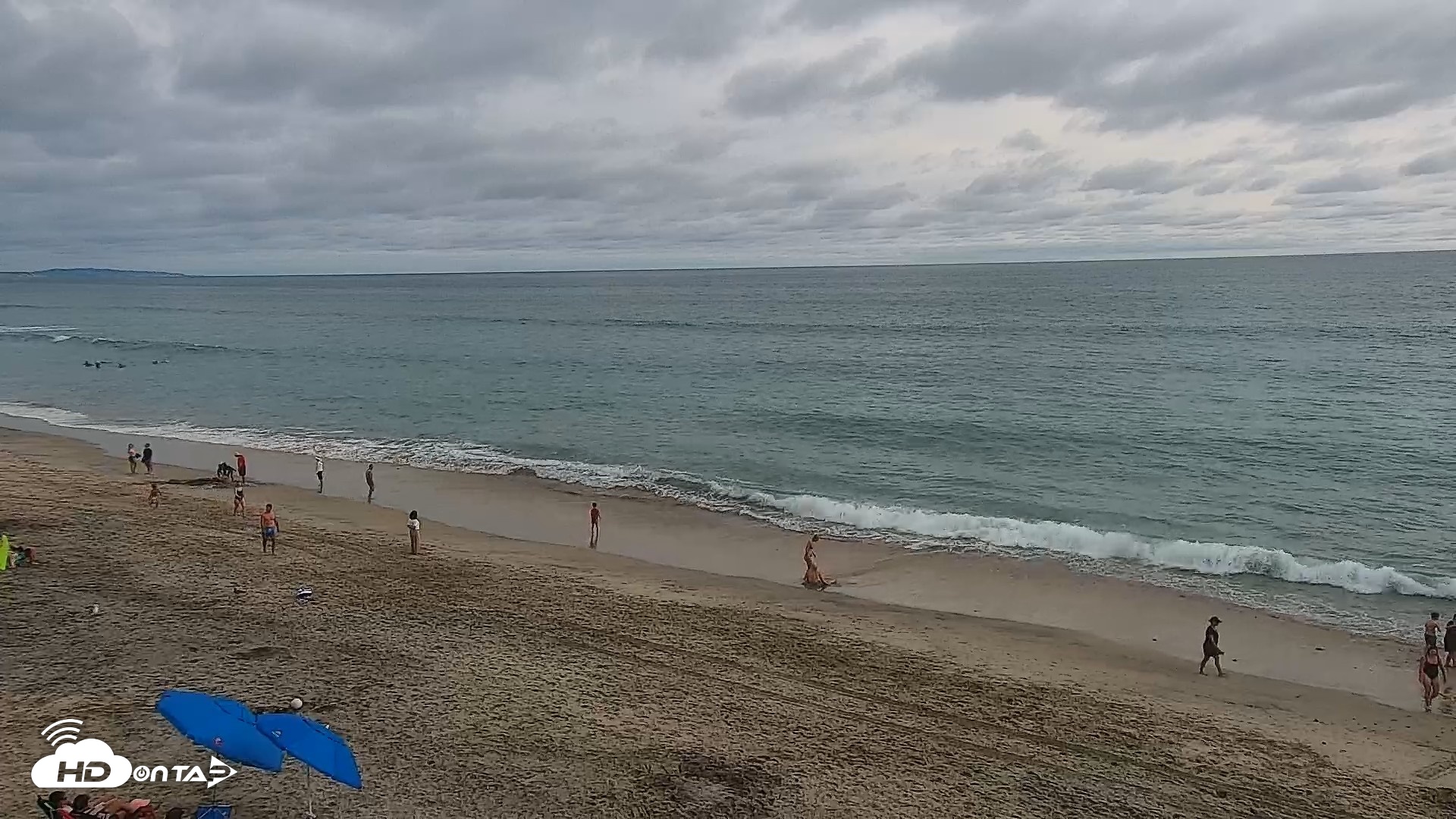 Snapshot of Carlsbad Beach Surf Live Webcam taken Aug 13, 2026, 5:45pm PDT