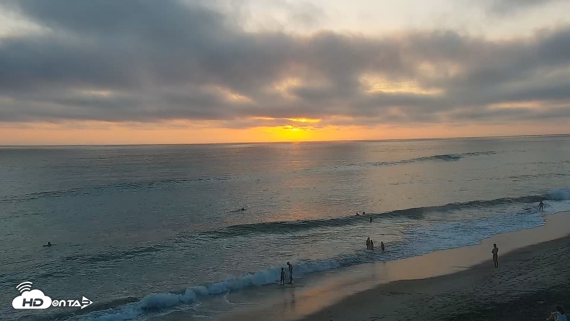 Snapshot of Carlsbad Beach Surf Live Webcam taken Aug 28, 2026, 7:13pm PDT