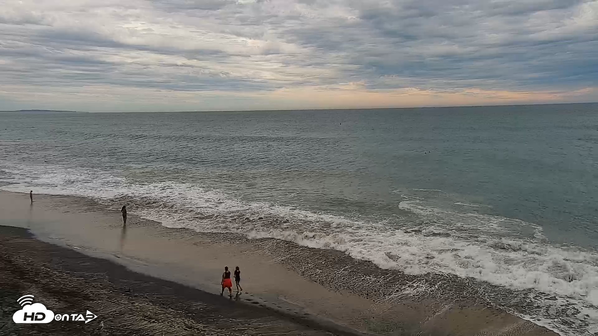 Snapshot of Carlsbad Beach Surf Live Webcam taken Sep 6, 2026, 4:00pm PDT