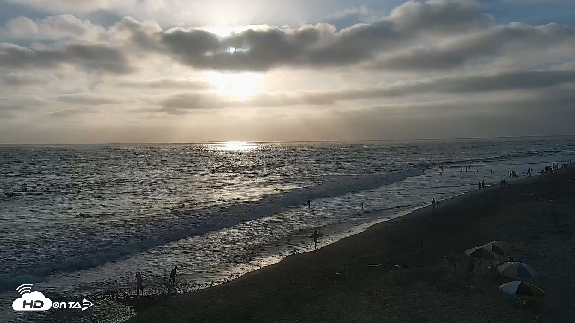 Snapshot of Carlsbad Beach Surf Live Webcam taken Aug 2, 2026, 7:01pm PDT