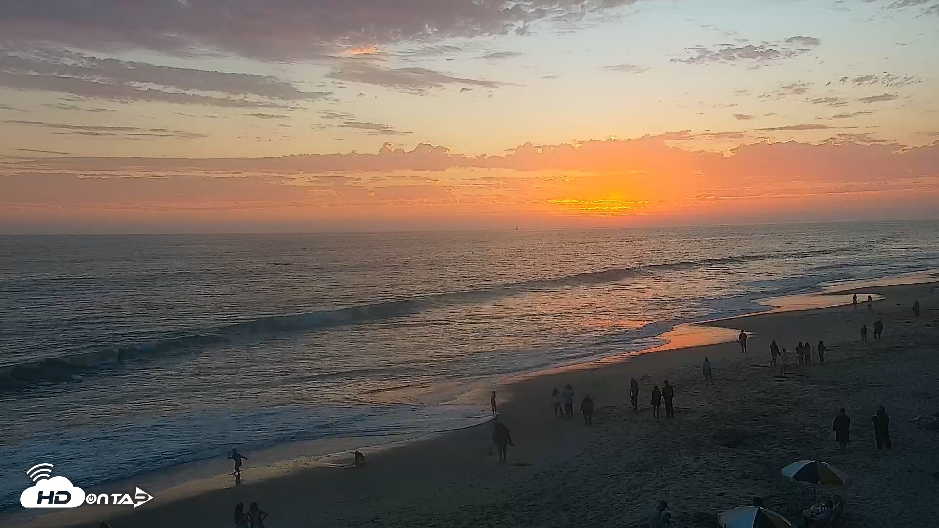 Snapshot of Carlsbad Beach Surf Live Webcam taken Jun 23, 2026, 8:05pm PDT