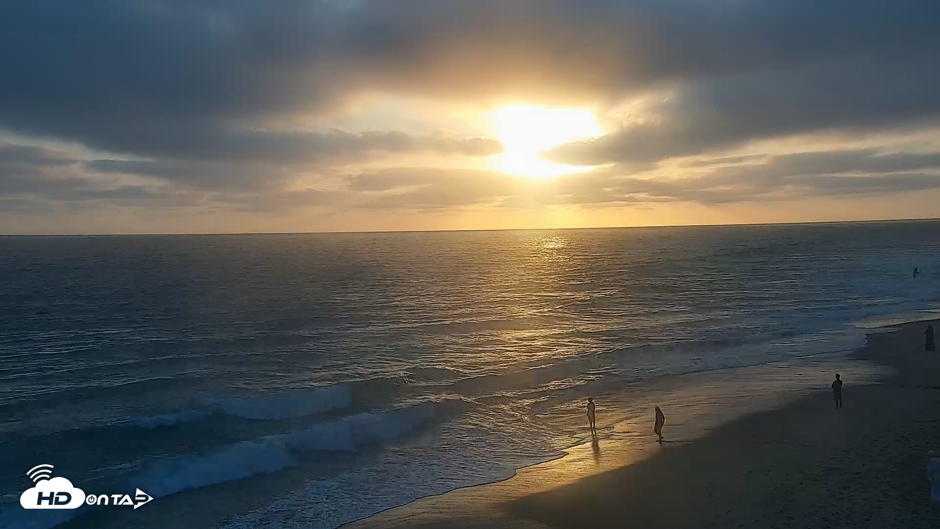 Snapshot of Carlsbad Beach Surf Live Webcam taken Jun 14, 2026, 7:35pm PDT