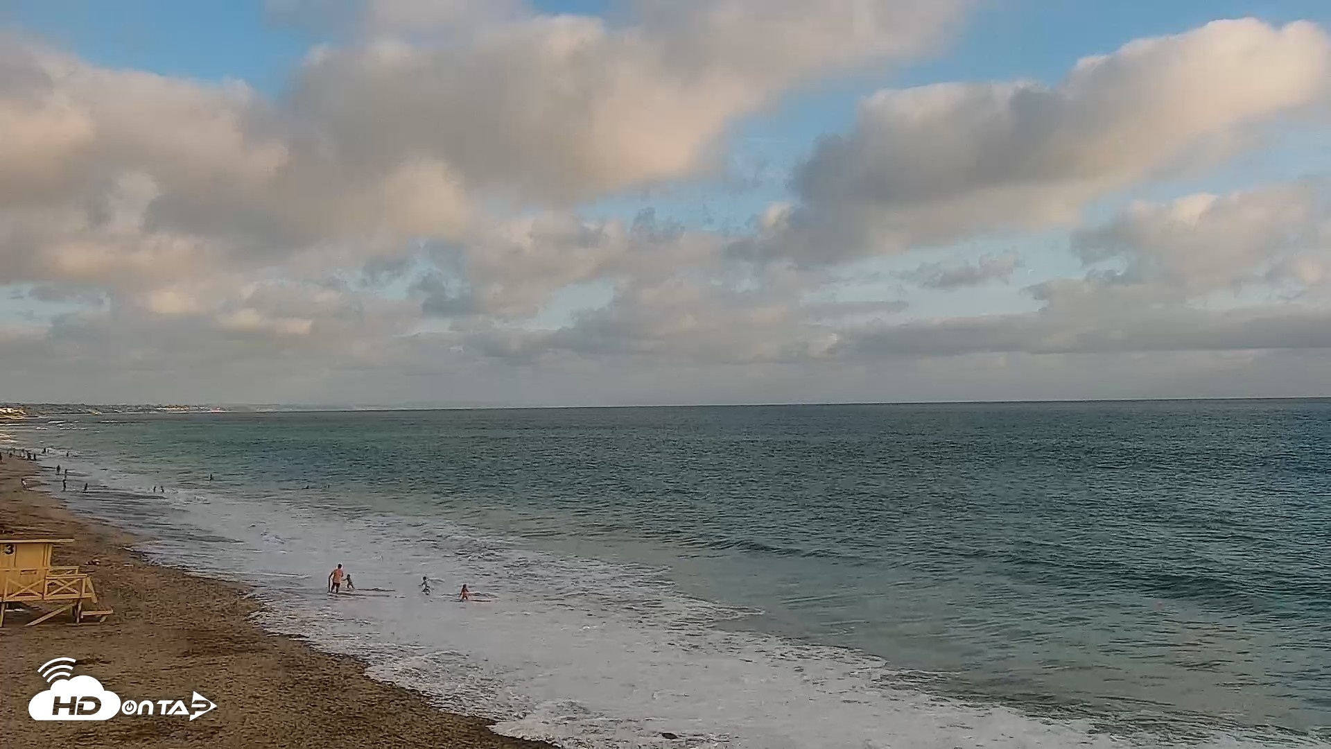 Snapshot of Carlsbad Beach Surf Live Webcam taken Aug 12, 2026, 6:25pm PDT
