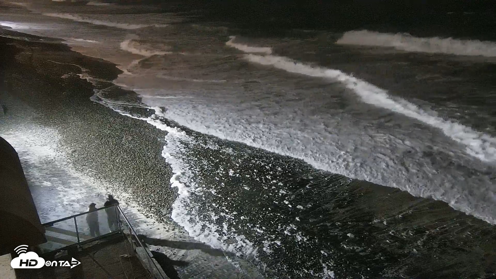 Snapshot of Carlsbad Beach Surf Live Webcam taken Oct 11, 2026, 7:51pm PDT