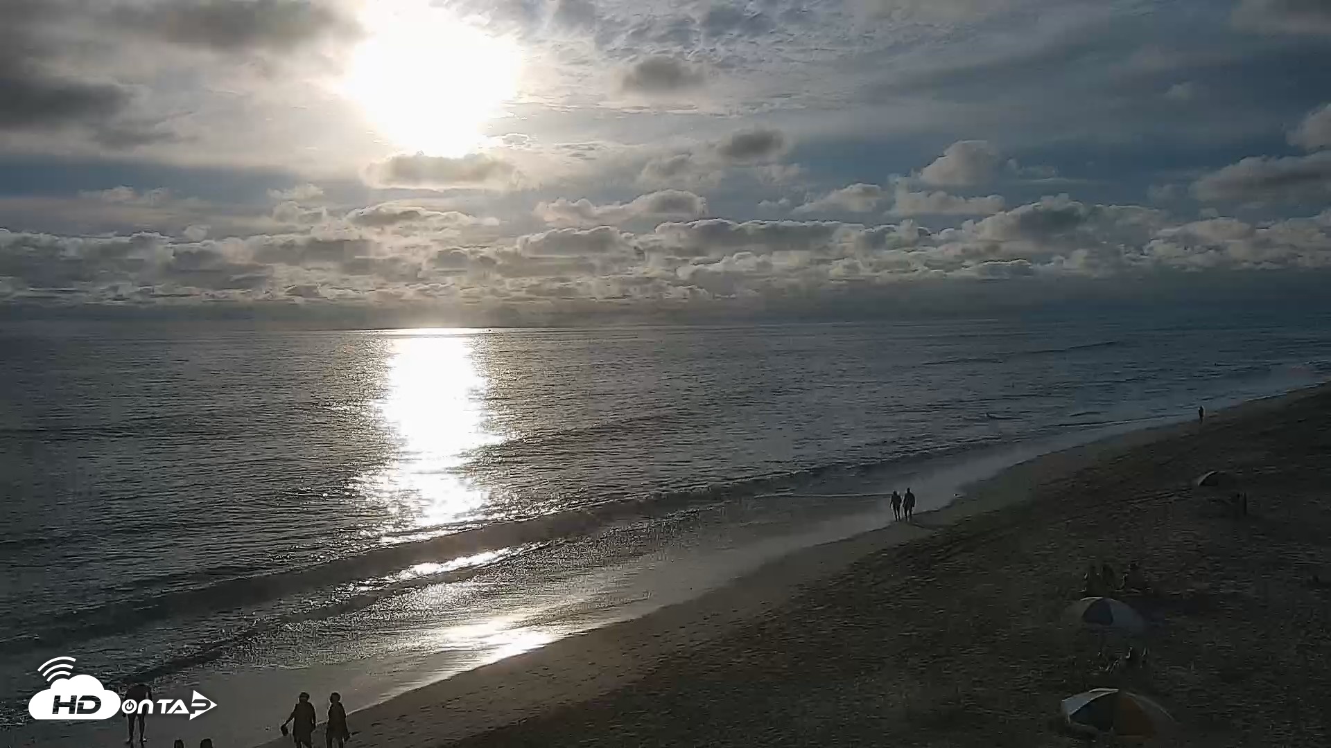 Snapshot of Carlsbad Beach Surf Live Webcam taken Aug 13, 2026, 6:46pm PDT