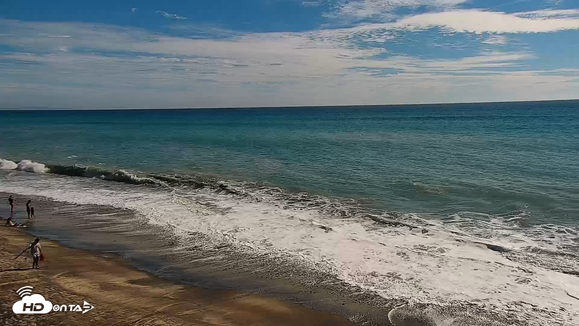 Snapshot of Carlsbad Beach Surf Live Webcam taken Sep 5, 2026, 4:00pm PDT