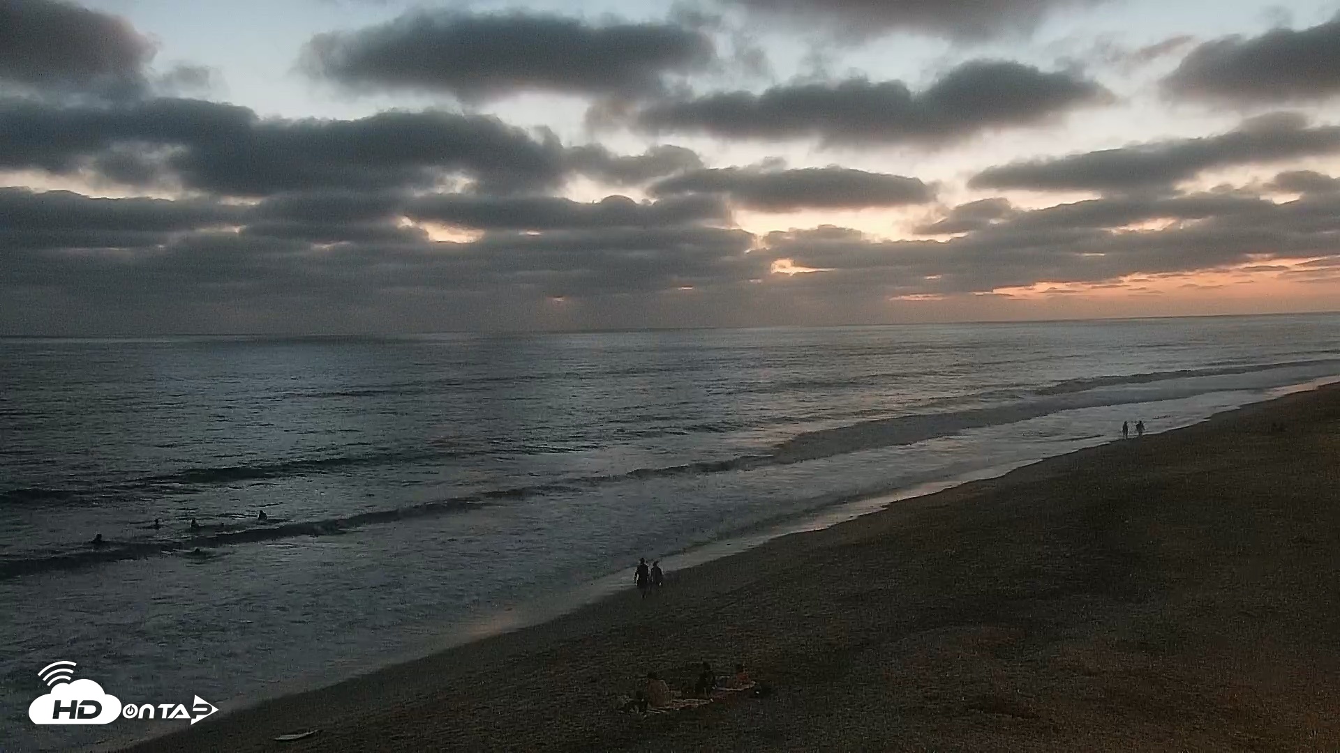 Snapshot of Carlsbad Beach Surf Live Webcam taken Aug 3, 2026, 8:21pm PDT