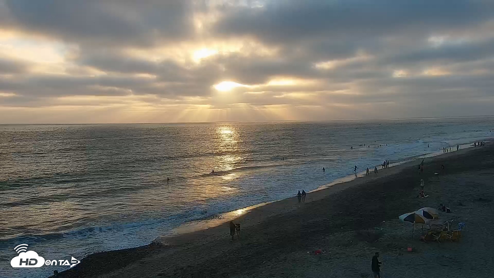 Snapshot of Carlsbad Beach Surf Live Webcam taken Aug 2, 2026, 7:22pm PDT