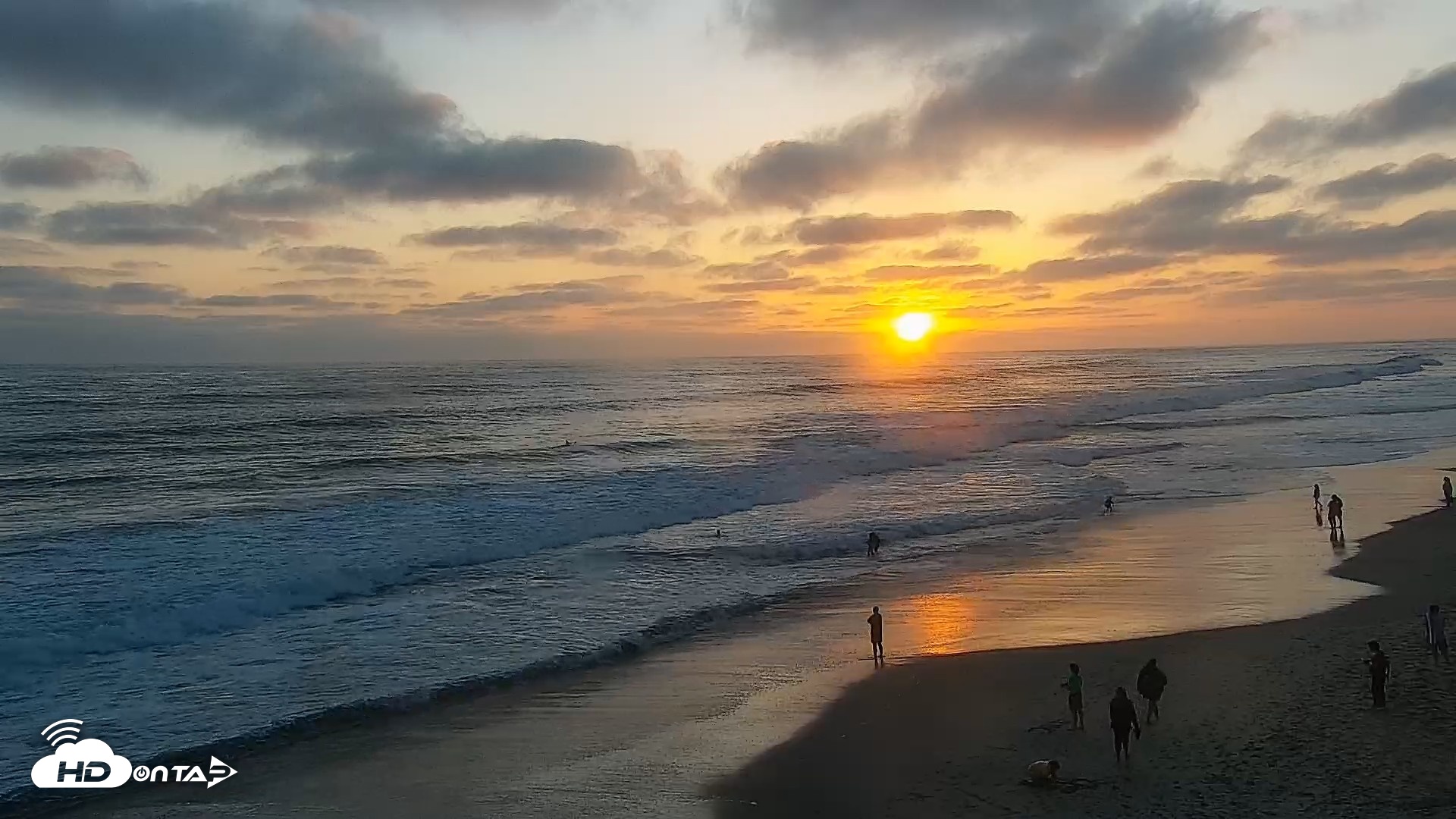 Snapshot of Carlsbad Beach Surf Live Webcam taken Jun 9, 2026, 7:55pm PDT