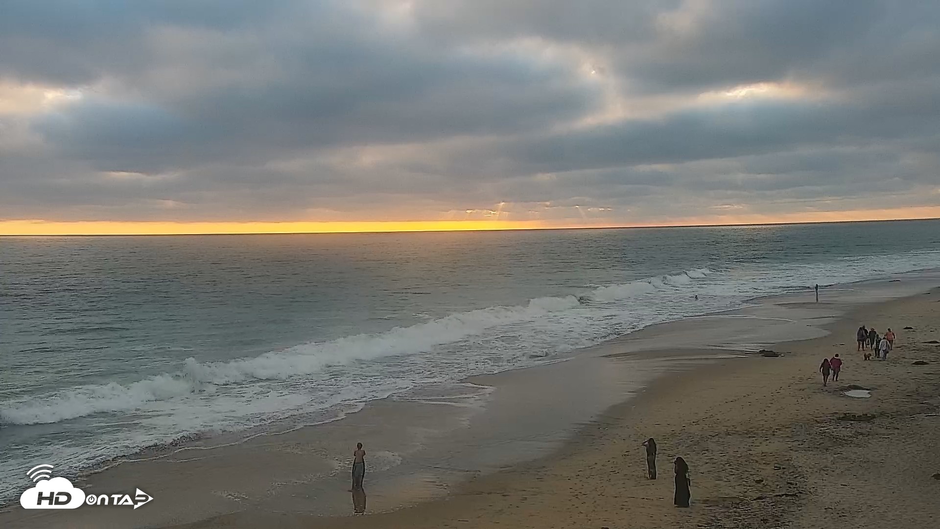 Snapshot of Carlsbad Beach Surf Live Webcam taken Jun 25, 2026, 7:27pm PDT