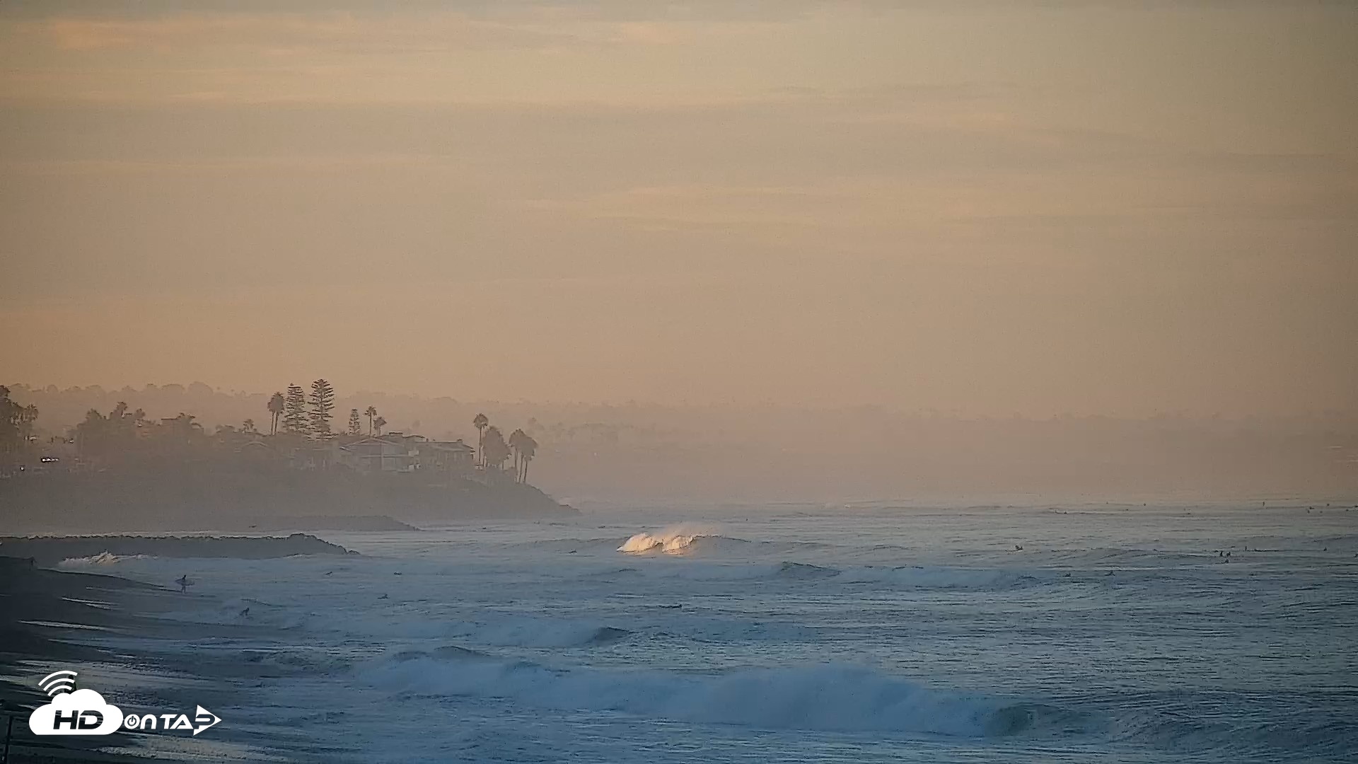Snapshot of Carlsbad Beach Surf Live Webcam taken Sep 5, 2026, 6:53am PDT