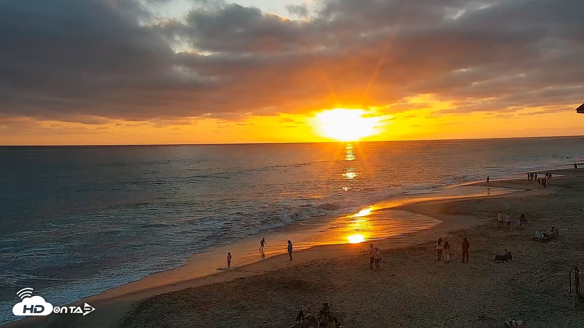 Snapshot of Carlsbad Beach Surf Live Webcam taken Jul 1, 2026, 8:04pm PDT