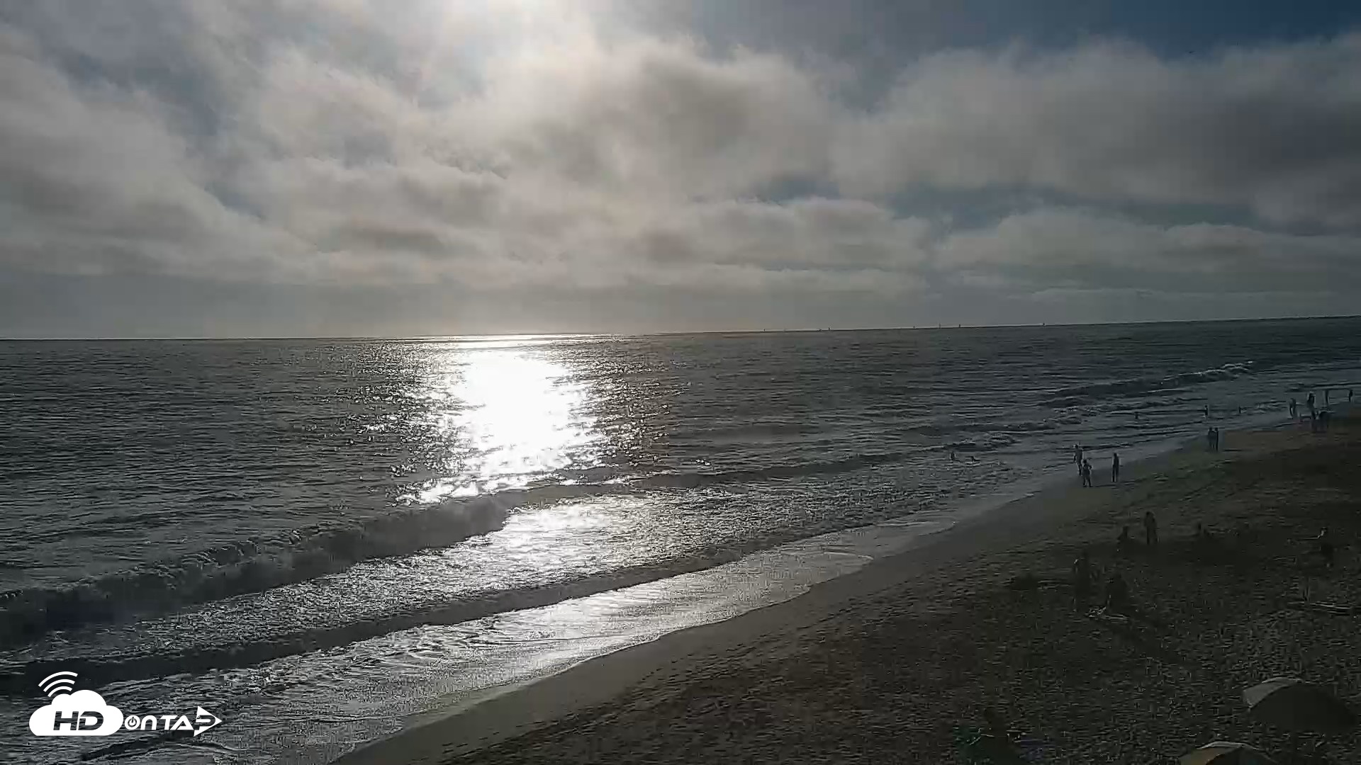 Snapshot of Carlsbad Beach Surf Live Webcam taken Jul 22, 2026, 6:32pm PDT