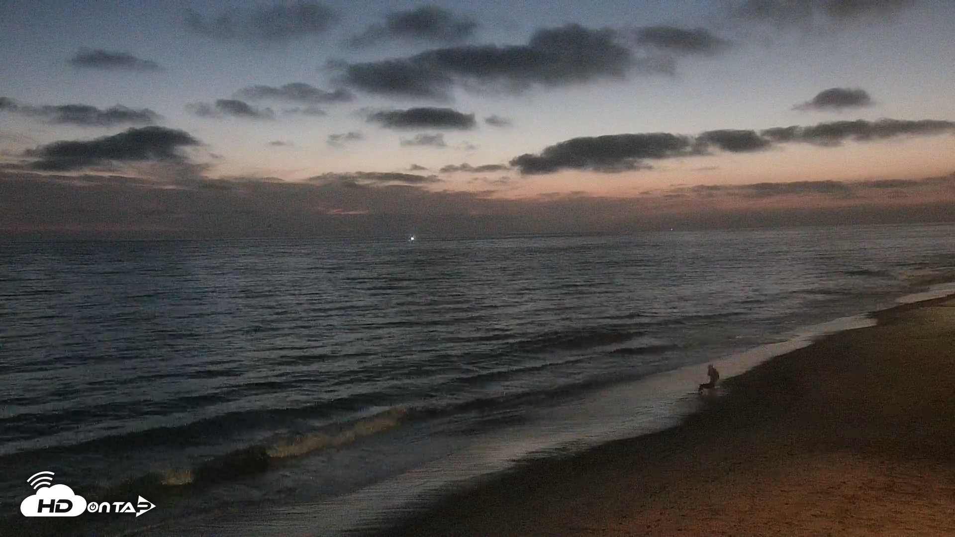 Snapshot of Carlsbad Beach Surf Live Webcam taken Aug 11, 2026, 8:24pm PDT