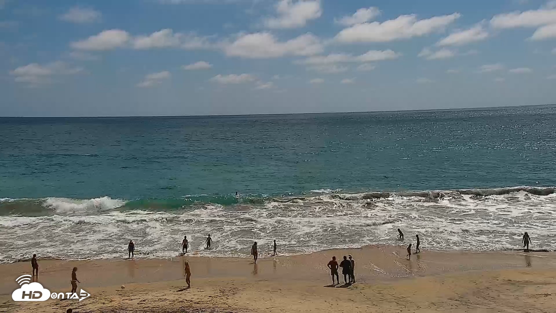Snapshot of Carlsbad Beach Surf Live Webcam taken Jul 1, 2026, 3:14pm PDT
