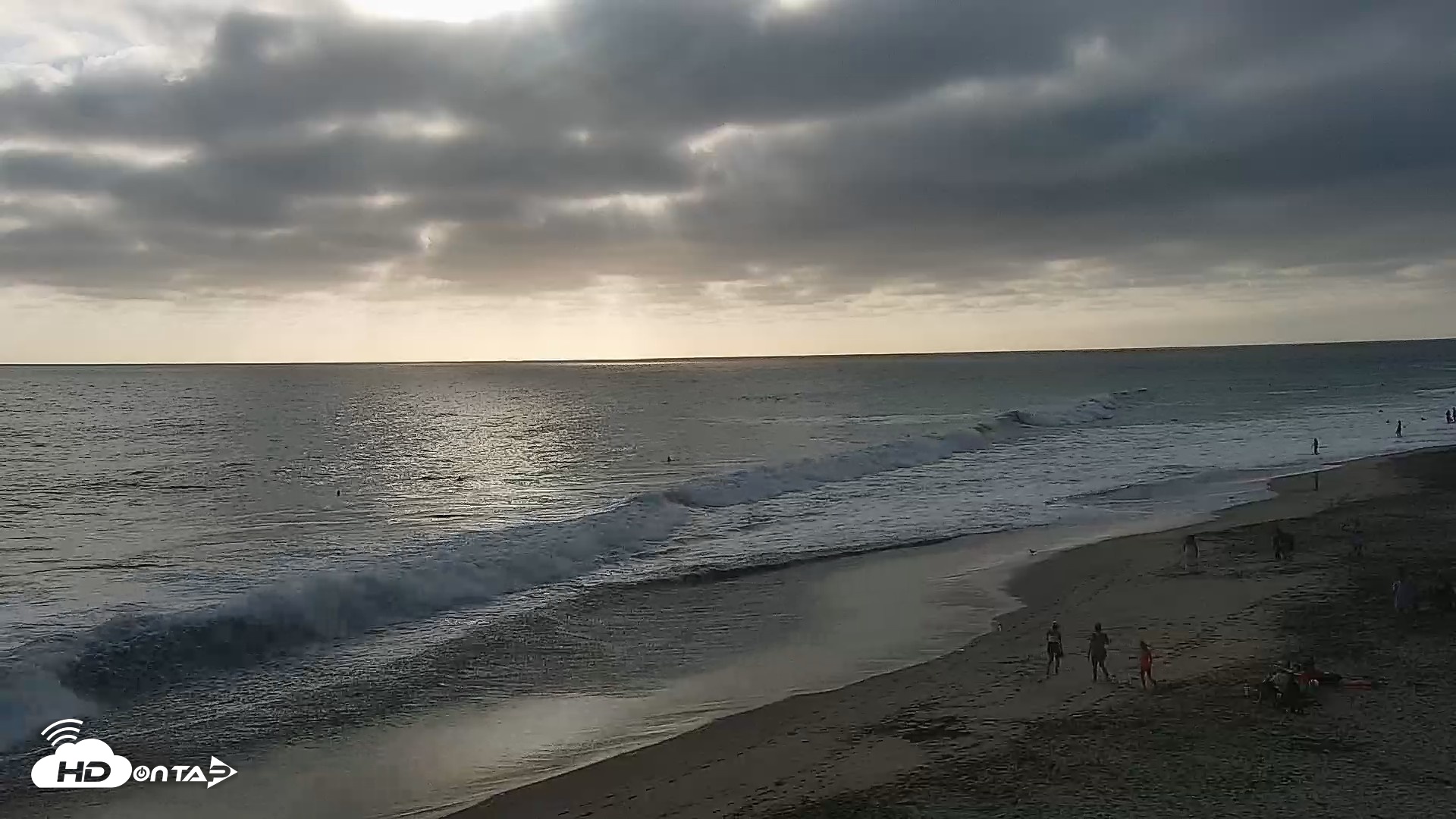 Snapshot of Carlsbad Beach Surf Live Webcam taken Jul 29, 2026, 6:42pm PDT