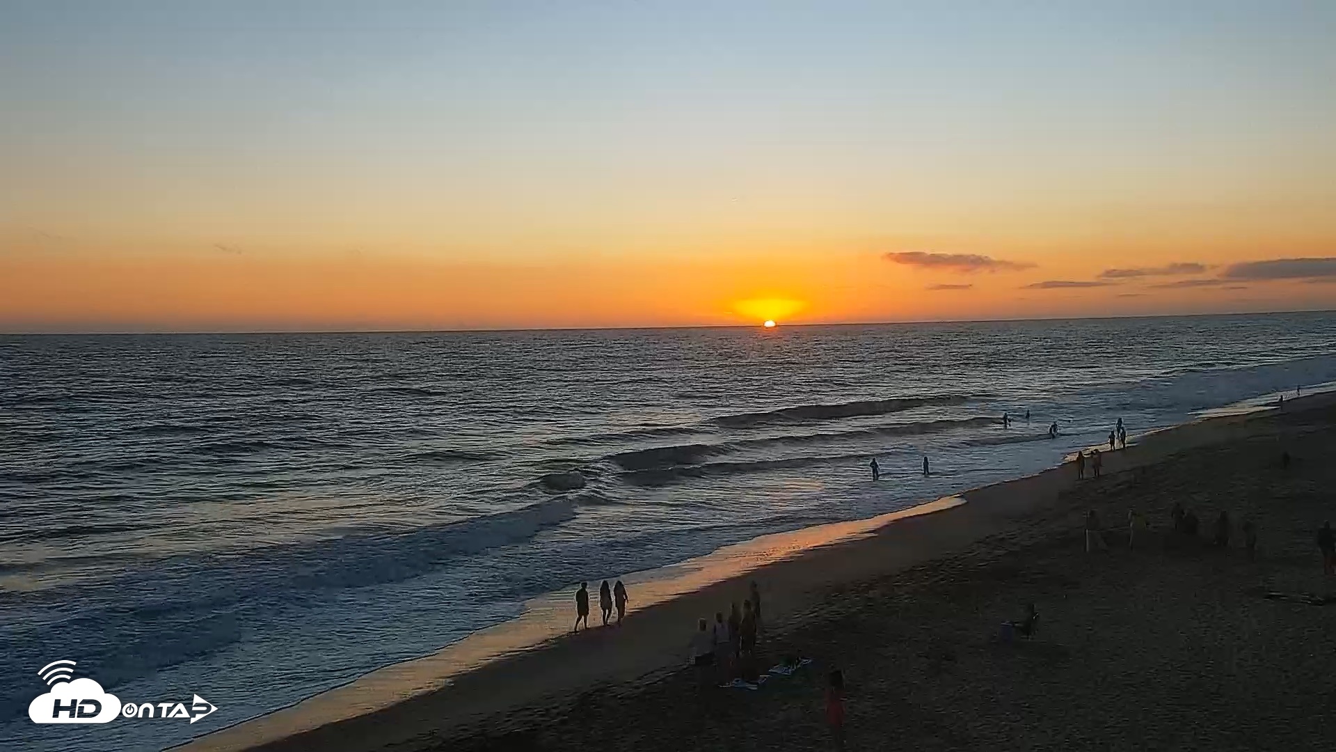 Snapshot of Carlsbad Beach Surf Live Webcam taken Jul 22, 2026, 7:56pm PDT