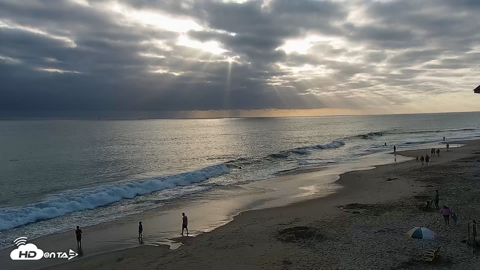 Snapshot of Carlsbad Beach Surf Live Webcam taken Jun 28, 2026, 7:07pm PDT