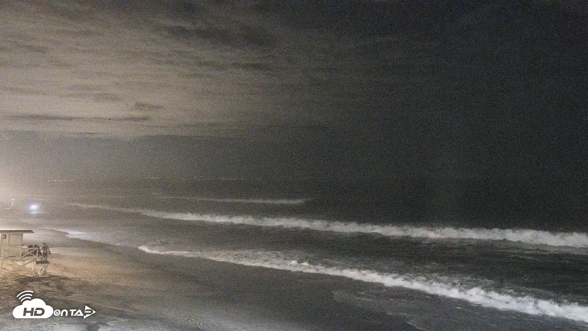 Snapshot of Carlsbad Beach Surf Live Webcam taken Sep 6, 2026, 11:16pm PDT