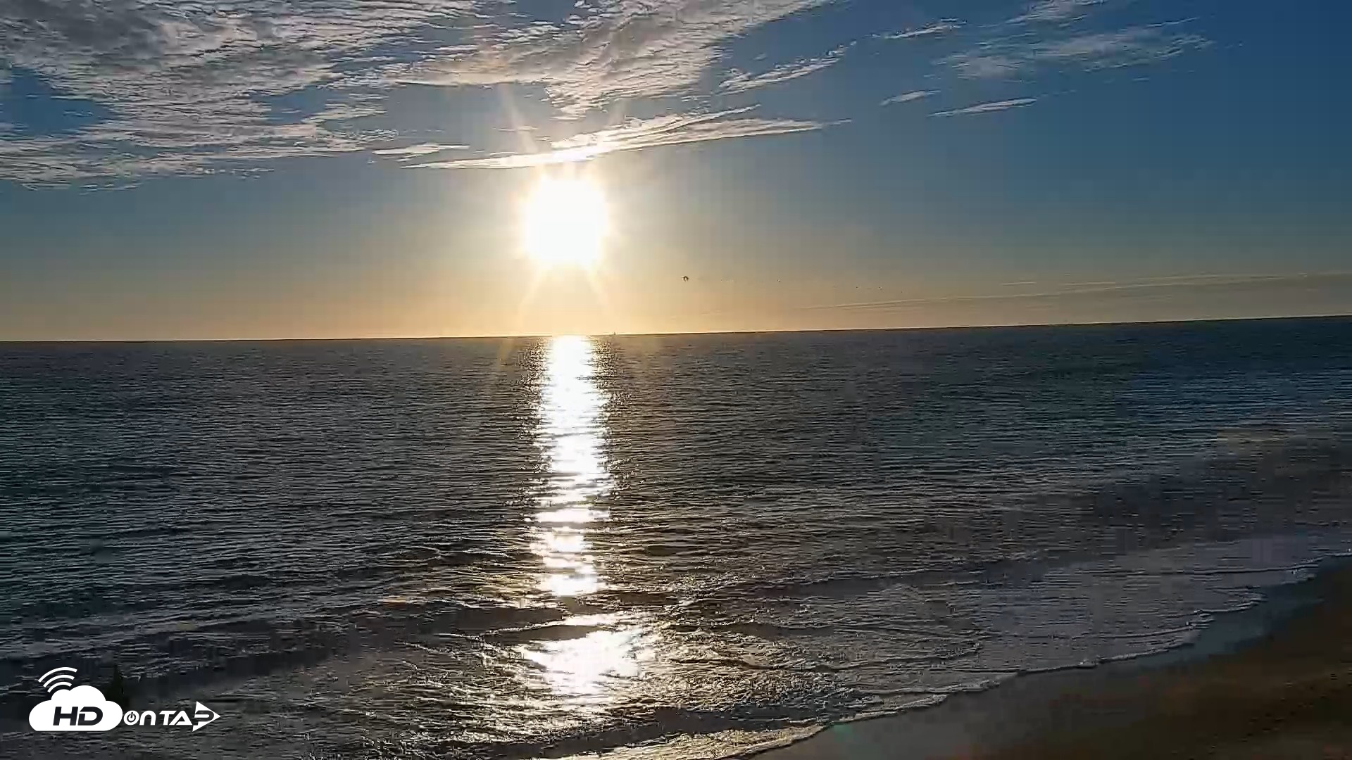 Snapshot of Carlsbad Beach Surf Live Webcam taken Sep 5, 2026, 6:45pm PDT