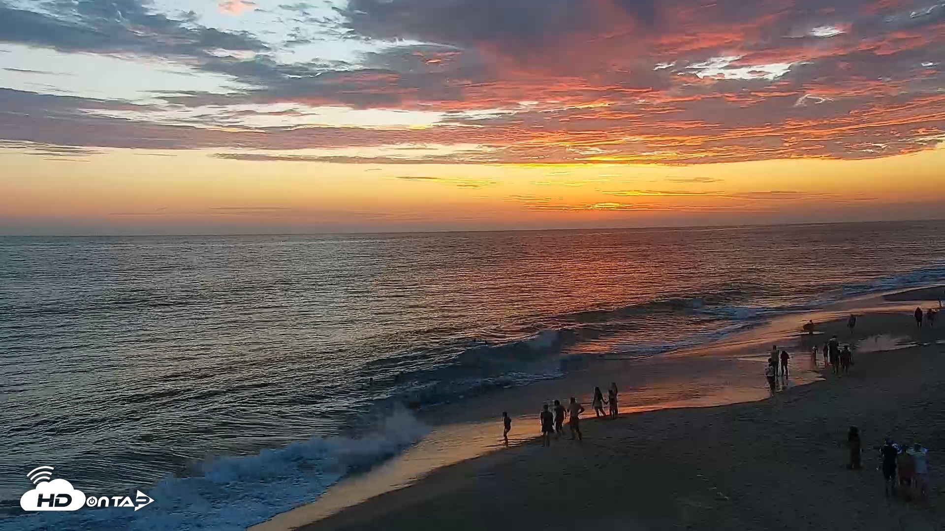 Snapshot of Carlsbad Beach Surf Live Webcam taken Jul 12, 2026, 8:05pm PDT