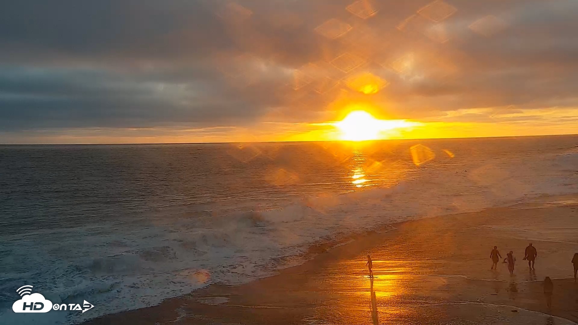 Snapshot of Carlsbad Beach Surf Live Webcam taken Jun 13, 2026, 7:48pm PDT