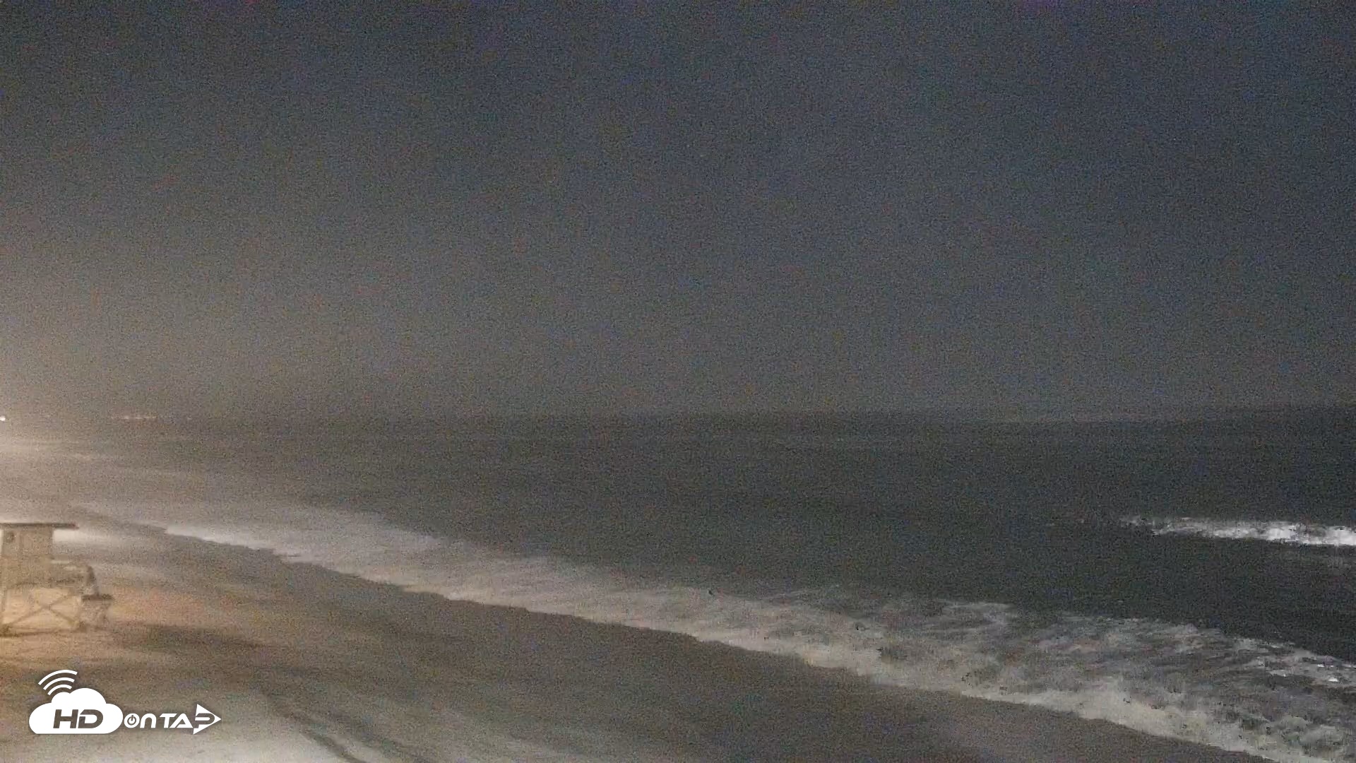Snapshot of Carlsbad Beach Surf Live Webcam taken Aug 26, 2026, 12:11am PDT