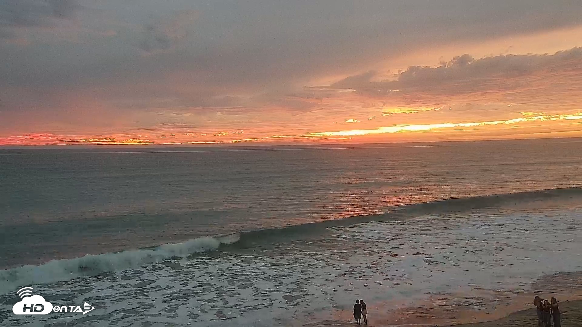 Snapshot of Carlsbad Beach Surf Live Webcam taken Sep 27, 2026, 6:57pm PDT