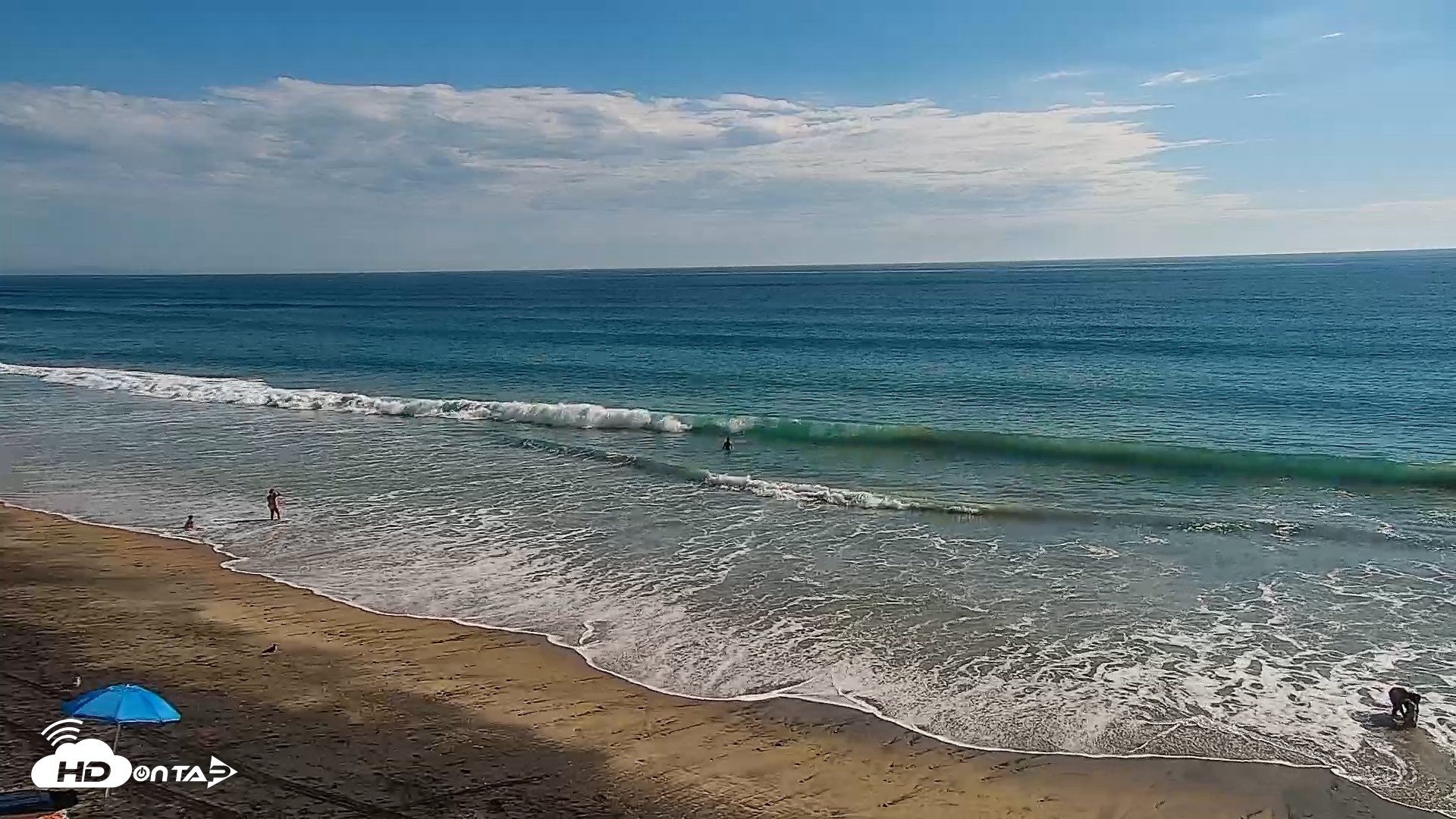 Snapshot of Carlsbad Beach Surf Live Webcam taken Sep 9, 2026, 4:11pm PDT