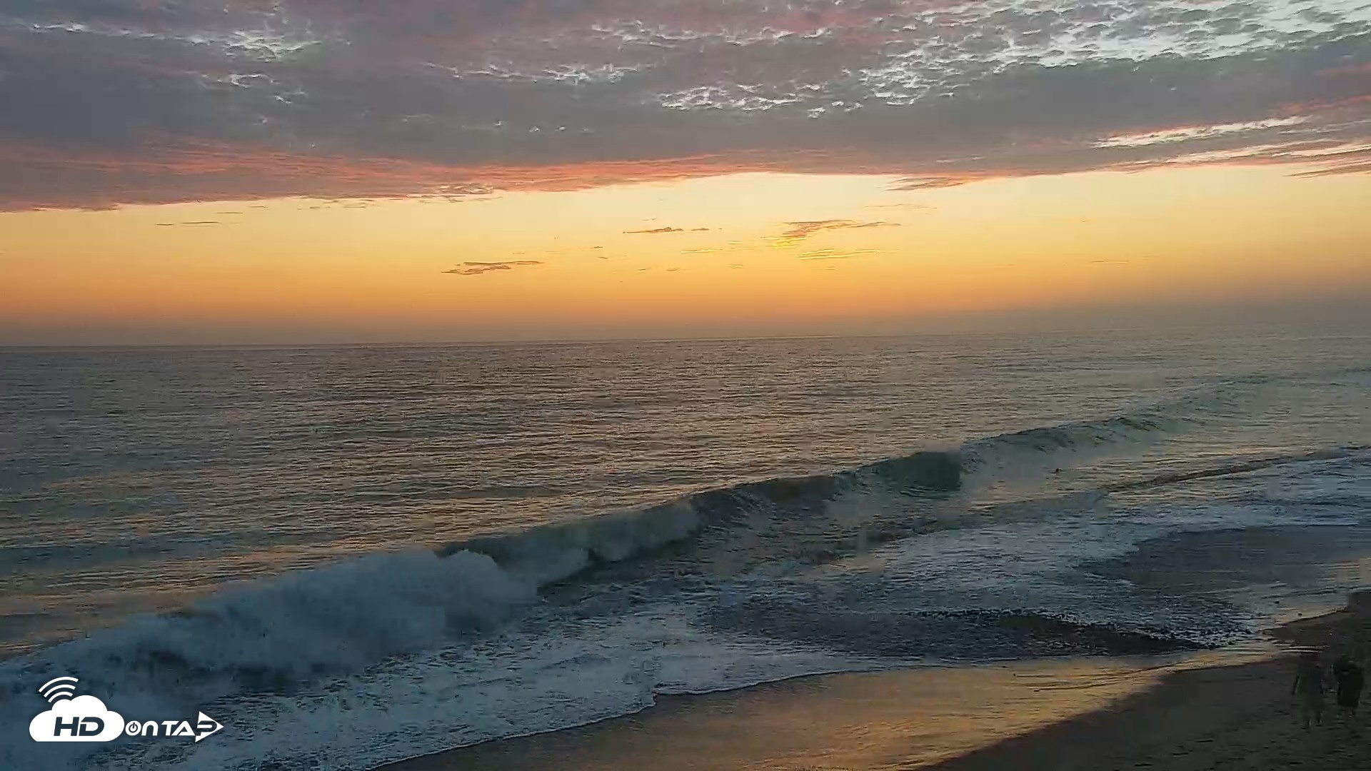 Snapshot of Carlsbad Beach Surf Live Webcam taken Aug 24, 2026, 7:30pm PDT