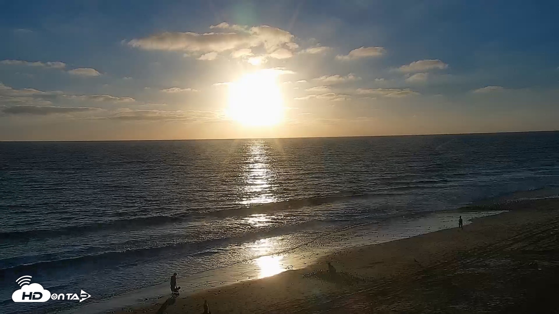 Snapshot of Carlsbad Beach Surf Live Webcam taken Sep 1, 2026, 6:53pm PDT