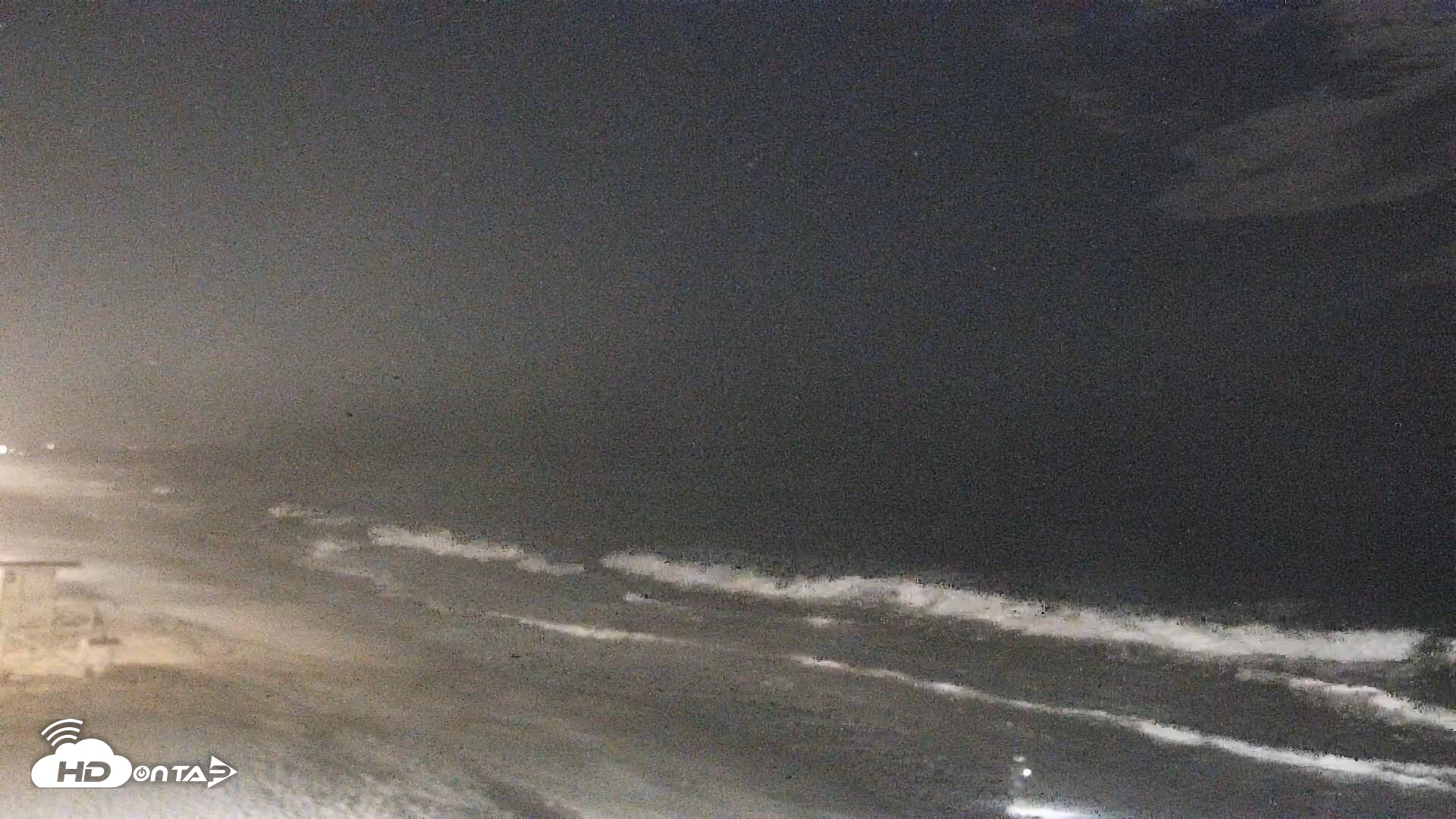Snapshot of Carlsbad Beach Surf Live Webcam taken Aug 24, 2026, 12:53am PDT