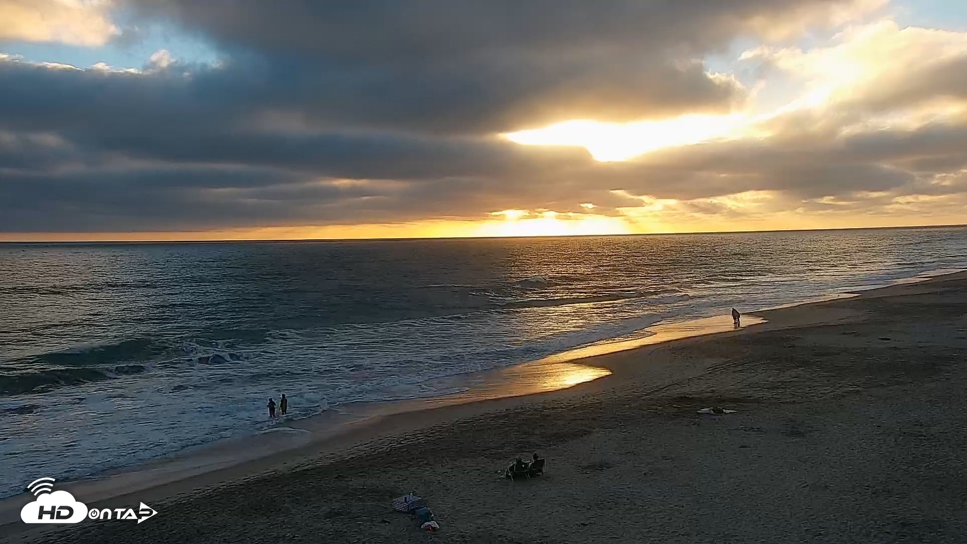 Snapshot of Carlsbad Beach Surf Live Webcam taken Jul 5, 2026, 7:38pm PDT