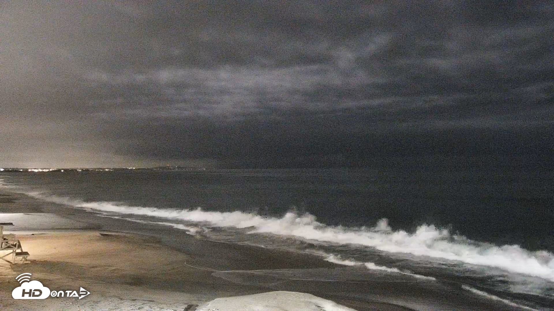 Snapshot of Carlsbad Beach Surf Live Webcam taken Jul 1, 2026, 12:53am PDT