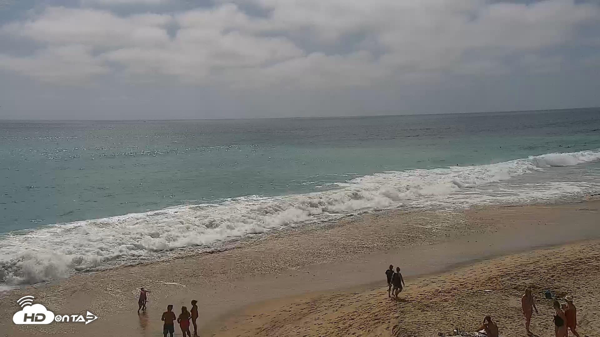 Snapshot of Carlsbad Beach Surf Live Webcam taken Jul 25, 2026, 3:24pm PDT