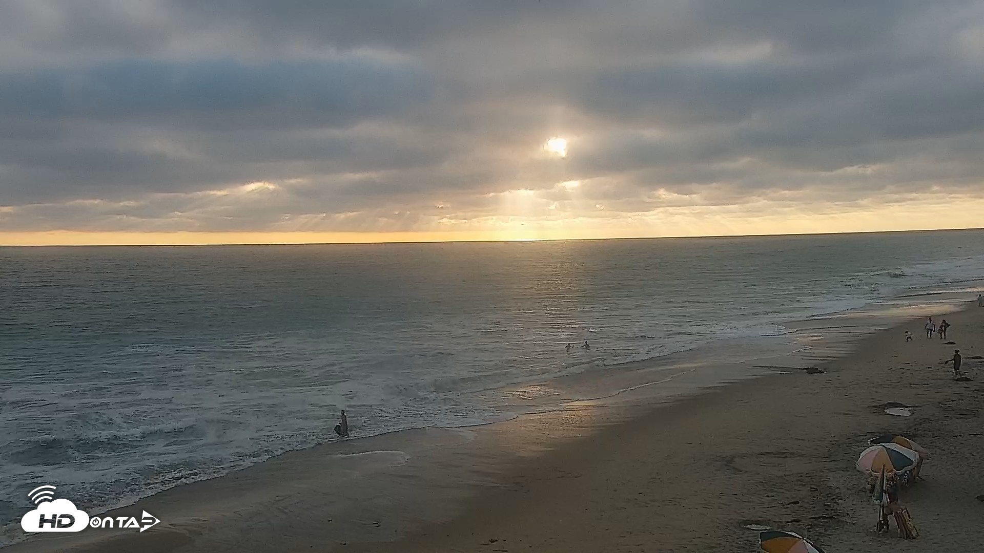 Snapshot of Carlsbad Beach Surf Live Webcam taken Jun 25, 2026, 7:09pm PDT
