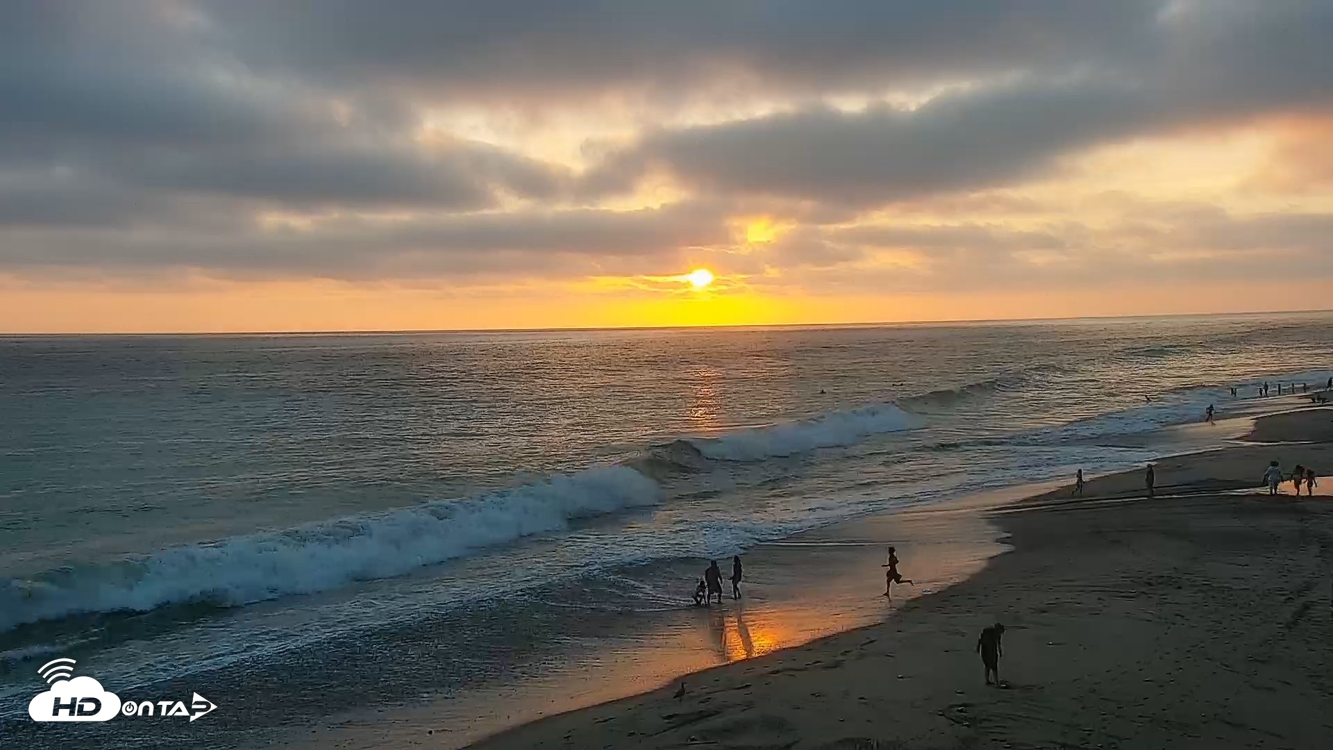 Snapshot of Carlsbad Beach Surf Live Webcam taken Jul 26, 2026, 7:41pm PDT