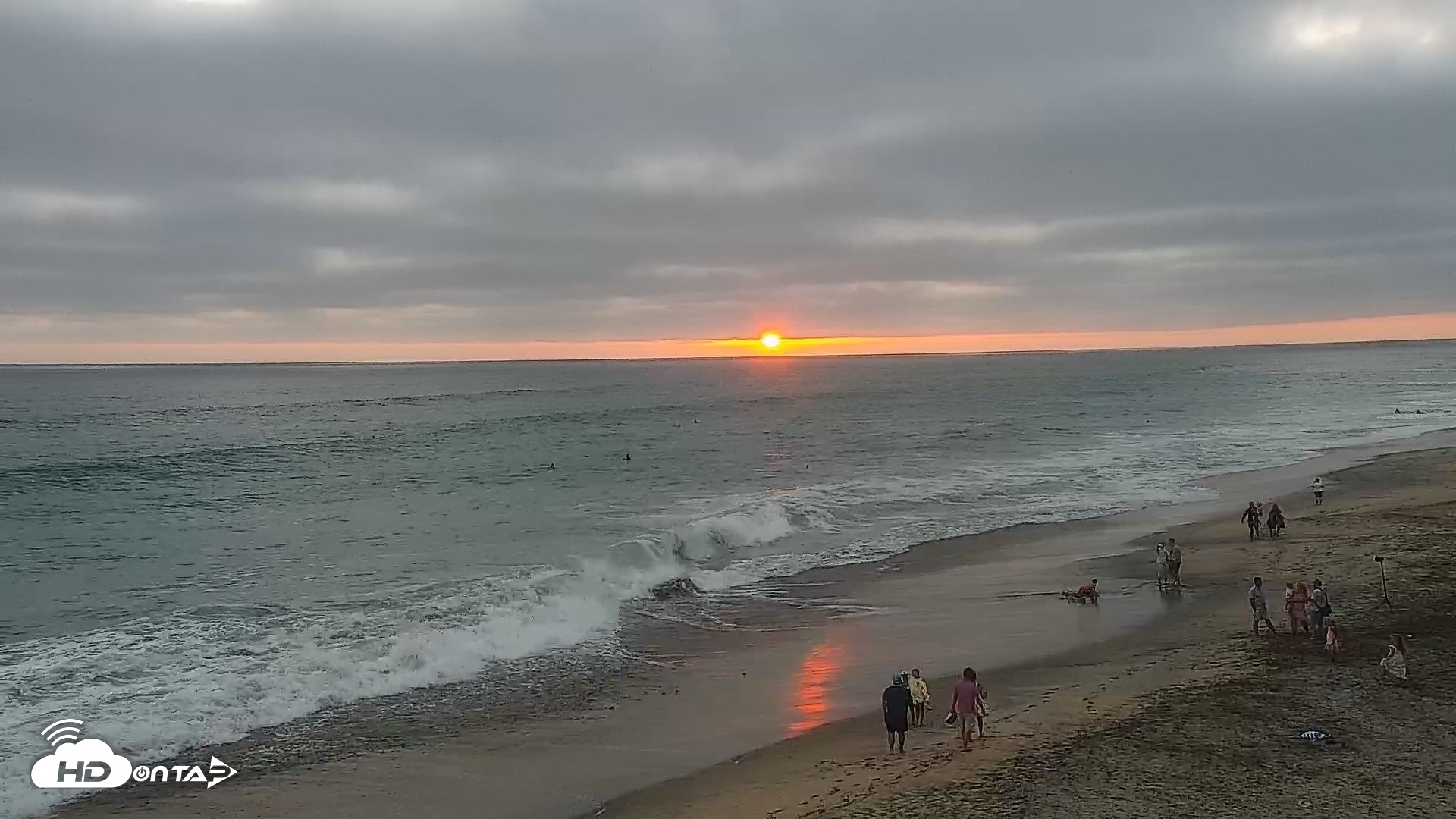 Snapshot of Carlsbad Beach Surf Live Webcam taken Jul 29, 2026, 7:46pm PDT