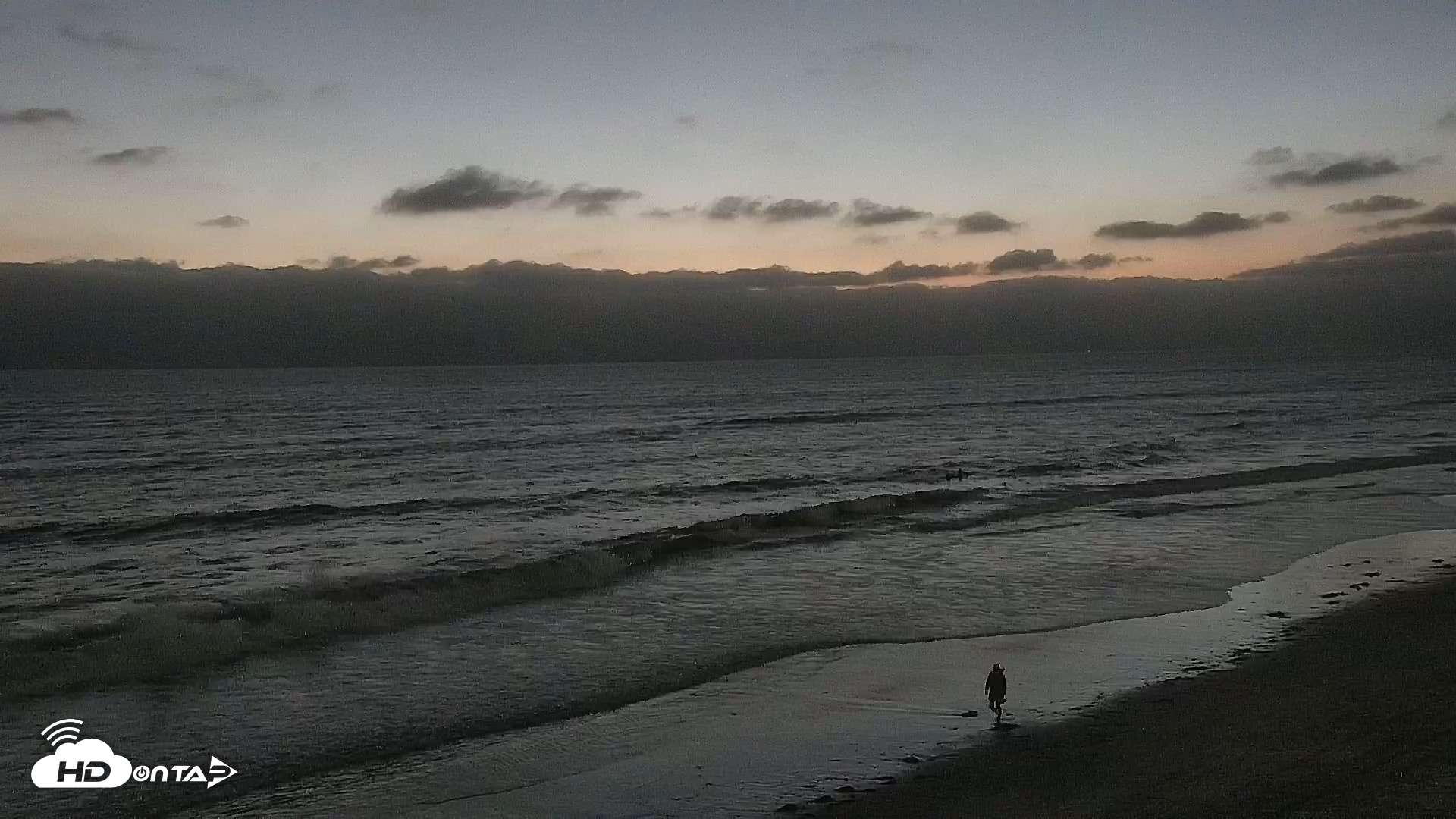 Snapshot of Carlsbad Beach Surf Live Webcam taken Sep 14, 2026, 7:34pm PDT