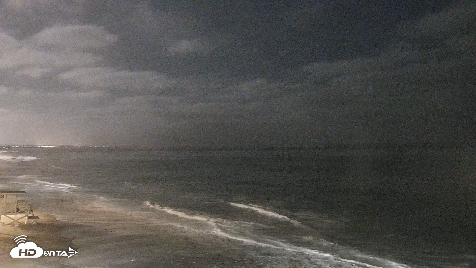 Snapshot of Carlsbad Beach Surf Live Webcam taken Jul 27, 2026, 9:09pm PDT