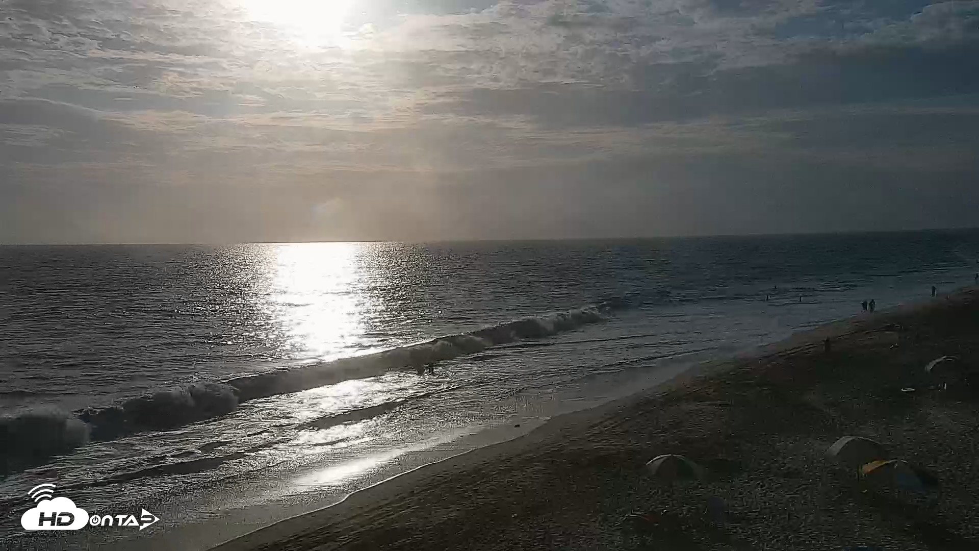 Snapshot of Carlsbad Beach Surf Live Webcam taken Aug 5, 2026, 6:31pm PDT